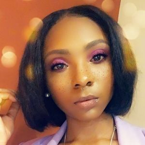 Meet your Posher, Celena